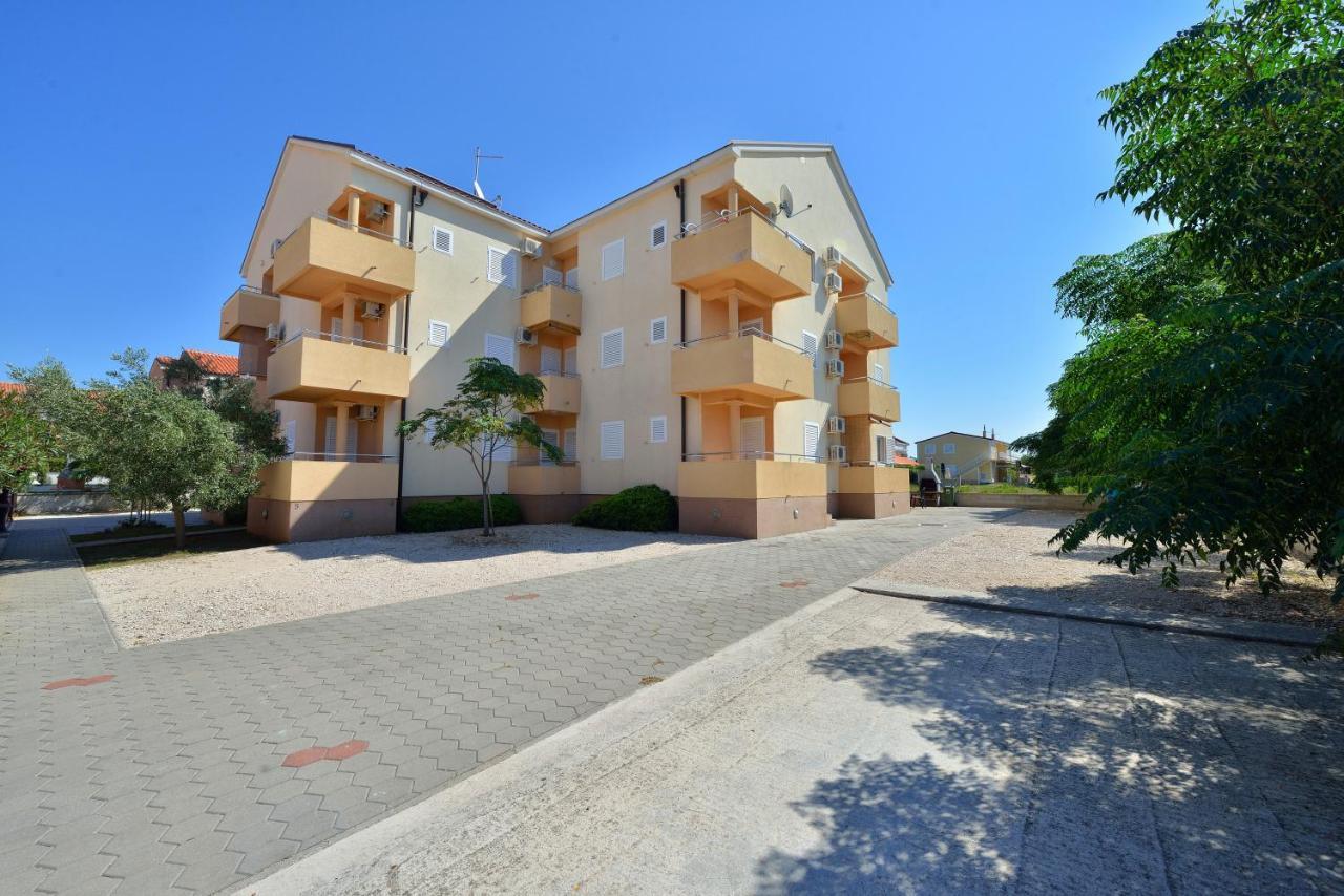 Apartments By The Sea Privlaka, Zadar - 14816 Екстер'єр фото